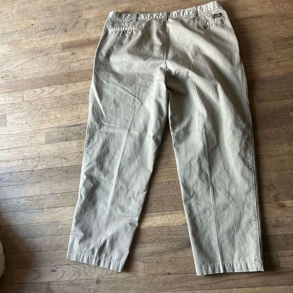 Bay to Bay pleat front slacks size 40 x 30 - Picture 3 of 6